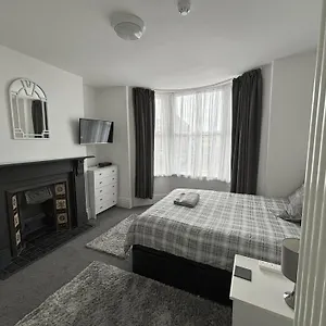 Copperfield Homestay Cardiff